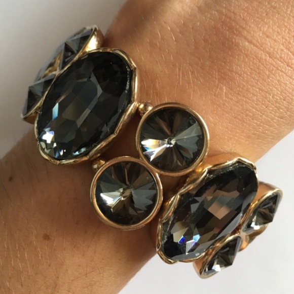 Oval and Round Black Crystal Stretch Bracelet - Picture 4 of 5